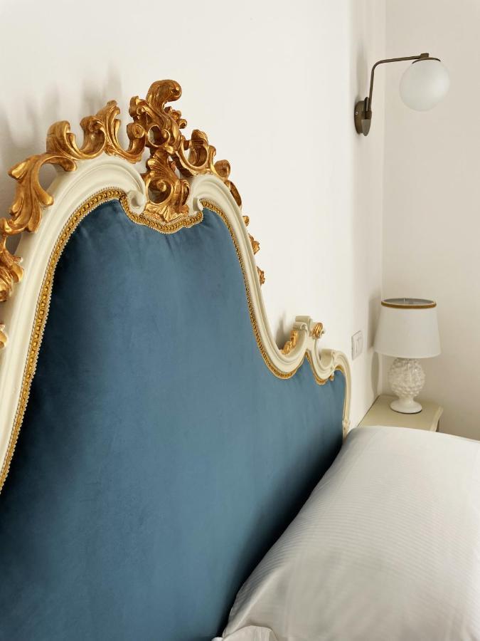 Isola - Smart Aparthotel Месина Екстериор снимка