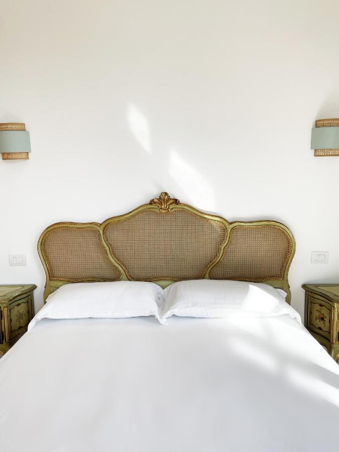 Isola - Smart Aparthotel Месина Екстериор снимка