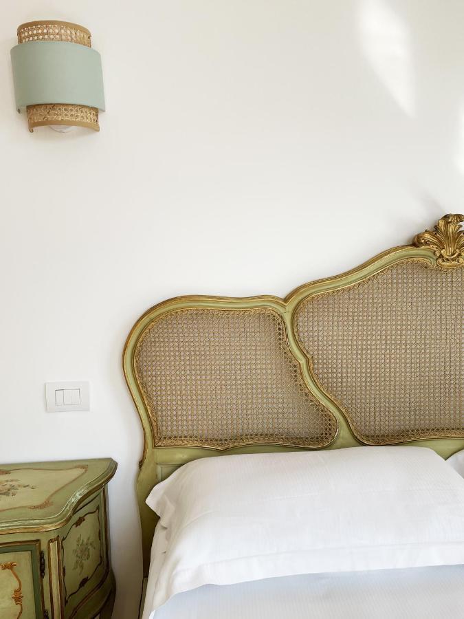 Isola - Smart Aparthotel Месина Екстериор снимка