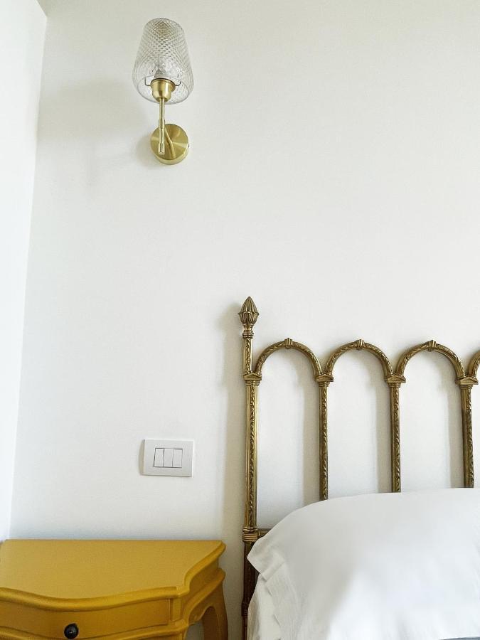 Isola - Smart Aparthotel Месина Екстериор снимка