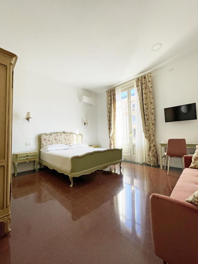 Isola - Smart Aparthotel Месина Екстериор снимка